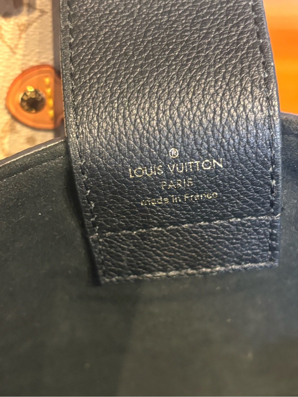 Gorgeous Louis Vuitton Riverside - Picture 13 of 16
